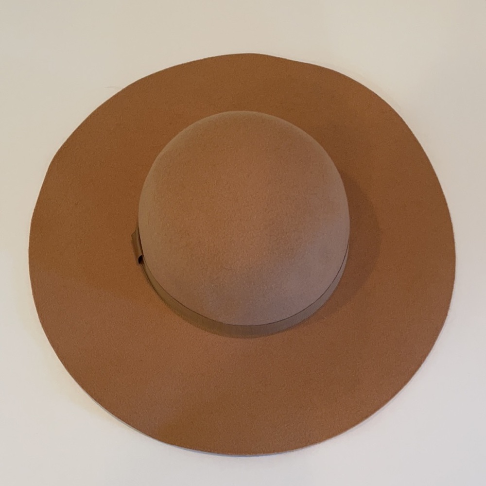 August Floppy hat